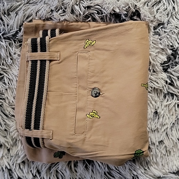 Cactus Short 🌵 - Picture 4 of 8